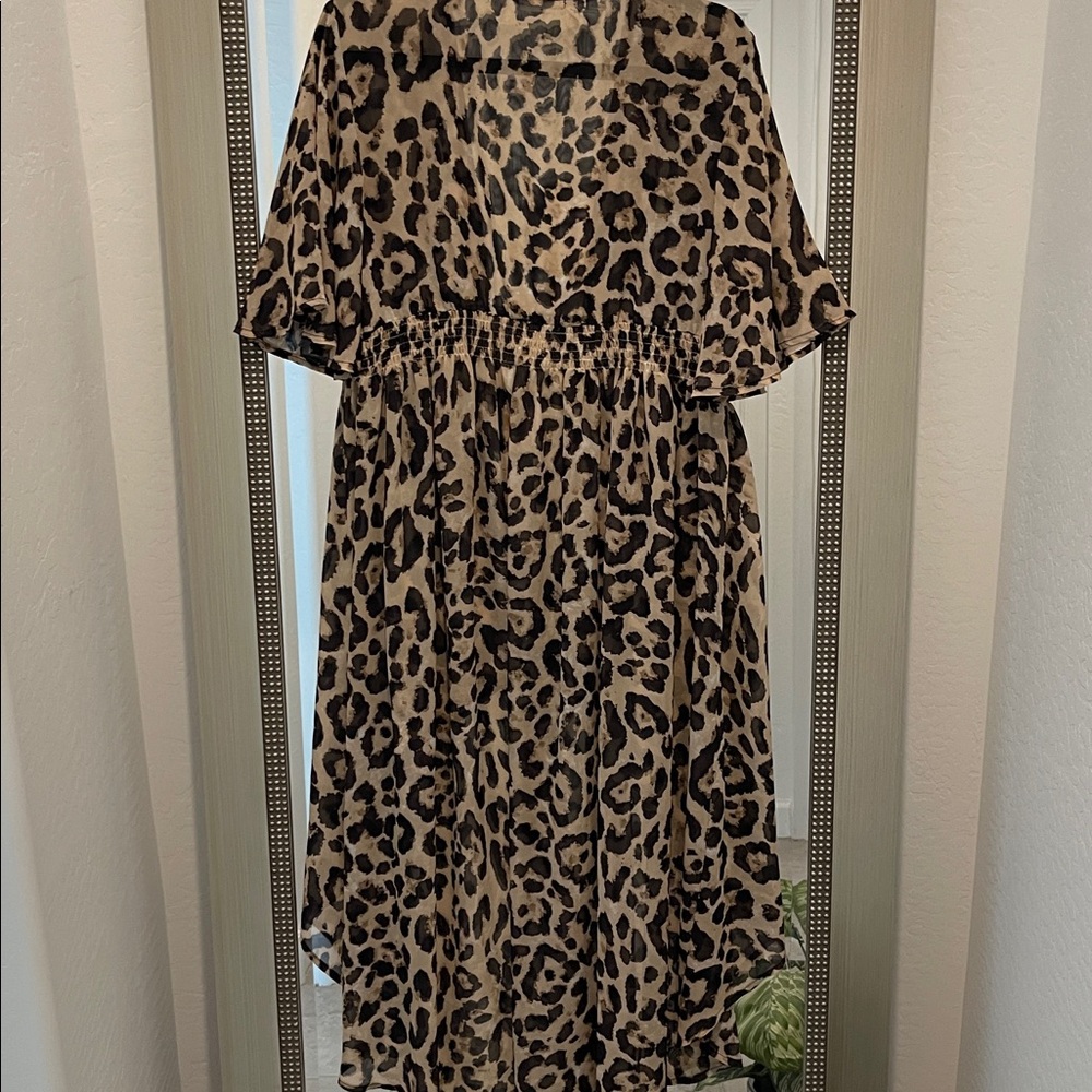 Leopard or Cheetah Print Brown and Black Cover up size Medium - Picture 7 of 8